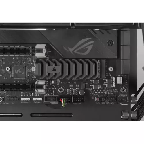 Corsair MP600 PRO XT 4TB M.2 NVMe PCIe Gen4 x4 SSD With DRAM-gallery-1