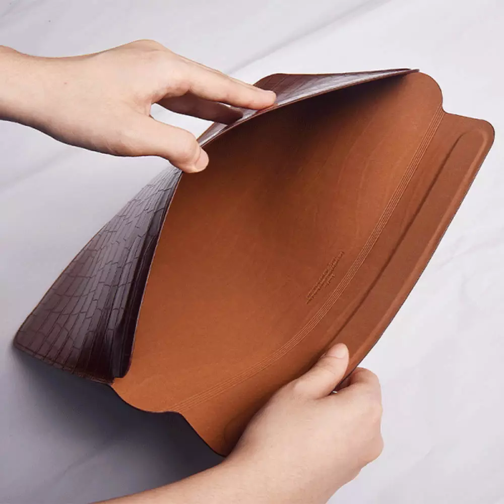 WIWU SKIN CROCO GENUINE 16.2 INCH LEATHER SLEEVE FOR MACBOOK (BROWN) - 0